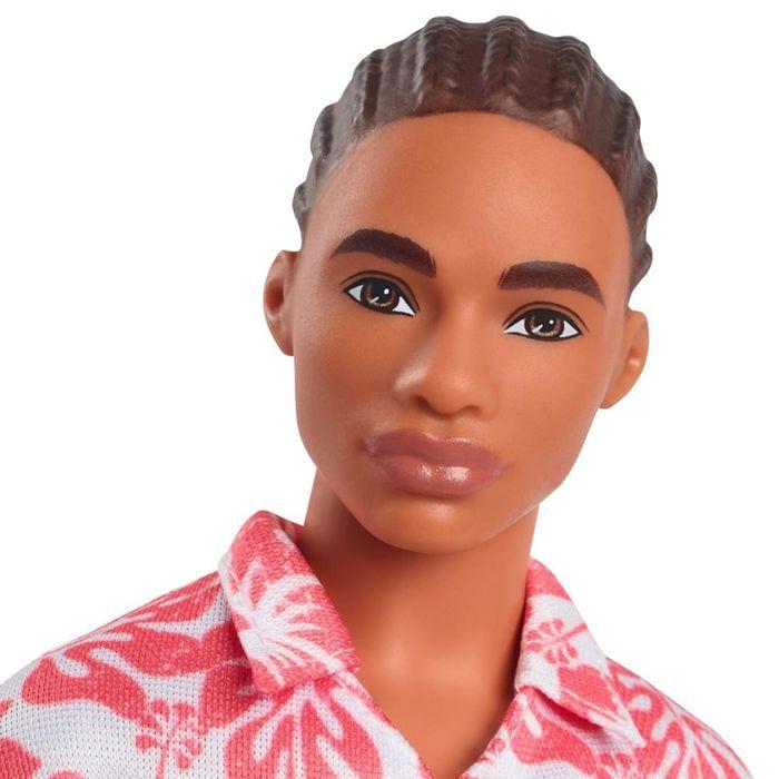 Poupée Ken - Barbie - HYT99 - Combinaison Corail - Sandales Vert Clair - Tresses