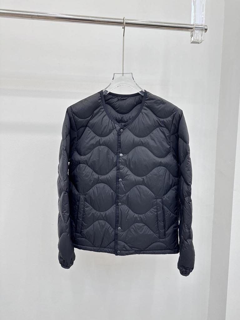 Men's Lightweight Collarless Down Jacket - Soft, Fashionable, Portable, 90% Duck Down for Autumn and Winter Warmth.