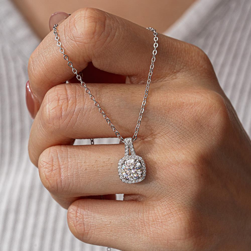 1/2CT Moissanite Necklace for Women S925 Sterling Silver Square Laboratory Diamond Pendant Fashionable Wedding Luxury Jewelry