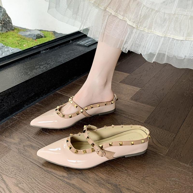 Fashion Inside Heightened Fashion Rivet Wrapped Head Drag Women Summer New Pointed Head Shallow One-word Buckle Belt Cool Drag