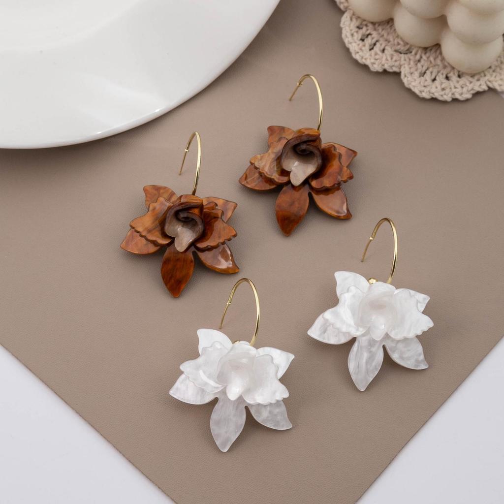 Gardenia White Coffee Petal Earrings - Silver, French Niche Design, Exquisite & Fairy-like.