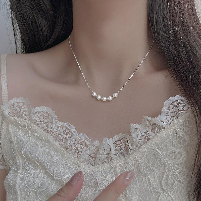 Pearl Necklace Women'S Lamp Luxury Niche Design Sense Clavicle Chain Simple Temperament Neck Chain Jewelry Premium