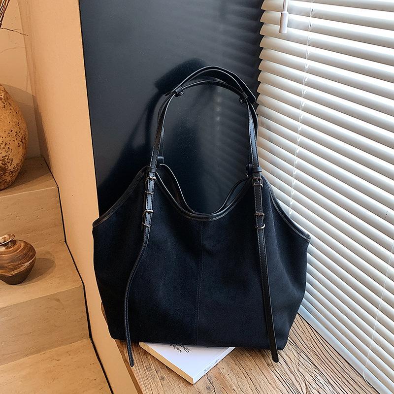 Retro Bag Women's Large-capacity Autumn and Winter New Casual Shoulder Bag Women's Commuting Tote Bag