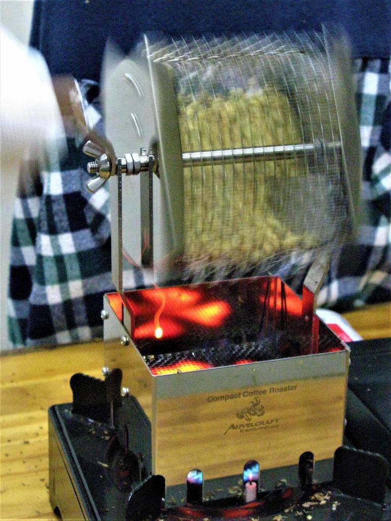 Far Red Coffee Roasting Roasting Coffee Direct Hand Authentic Coffee Roasting At Made In Tsubame Sanjo Stainless Steel Household Direct Fire Coffee