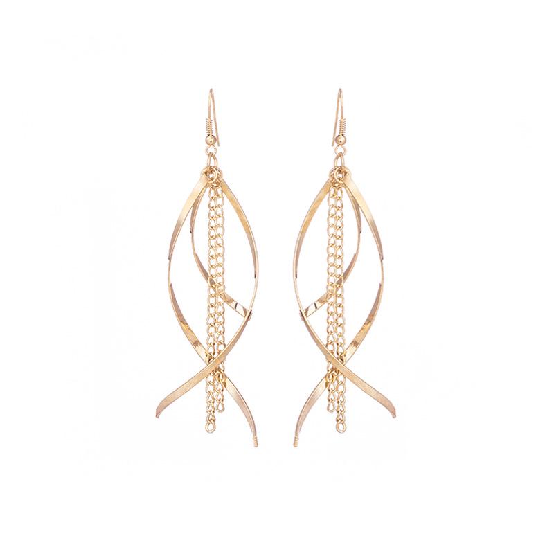 Trendige übertriebene Metallquasten-Ohrringe für Frauen