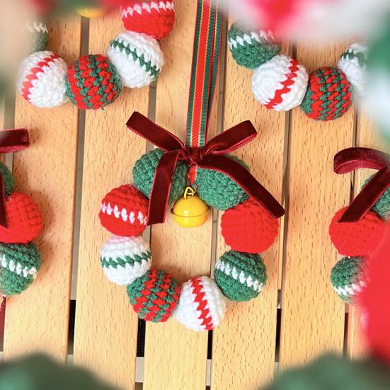 Hand-Knitted Balls Christmas Wreath DIY Knitted Small Wreath Ornament with Mini Jingle Bell for Winter Holiday Home Window Xmas Tree Decor