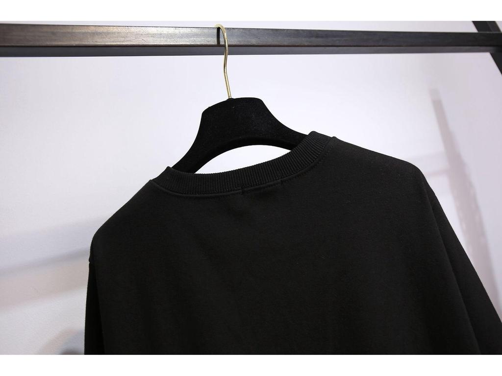 2025 Women's Fleece Crew Neck Sweatshirt with Printed Letter, Kangaroo Pocket, and Long Sleeves