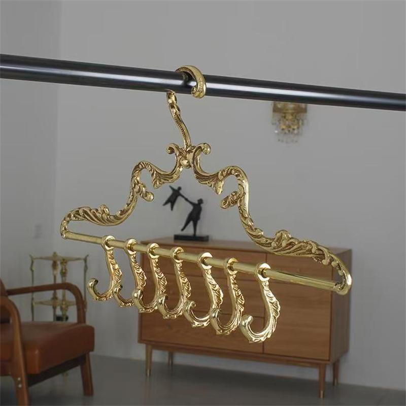 French Palace Style Clothes Hanger Solid Brass Wardrobe Hangers Strong Clothes Coat Hangers Golden Decoration Metal Rack