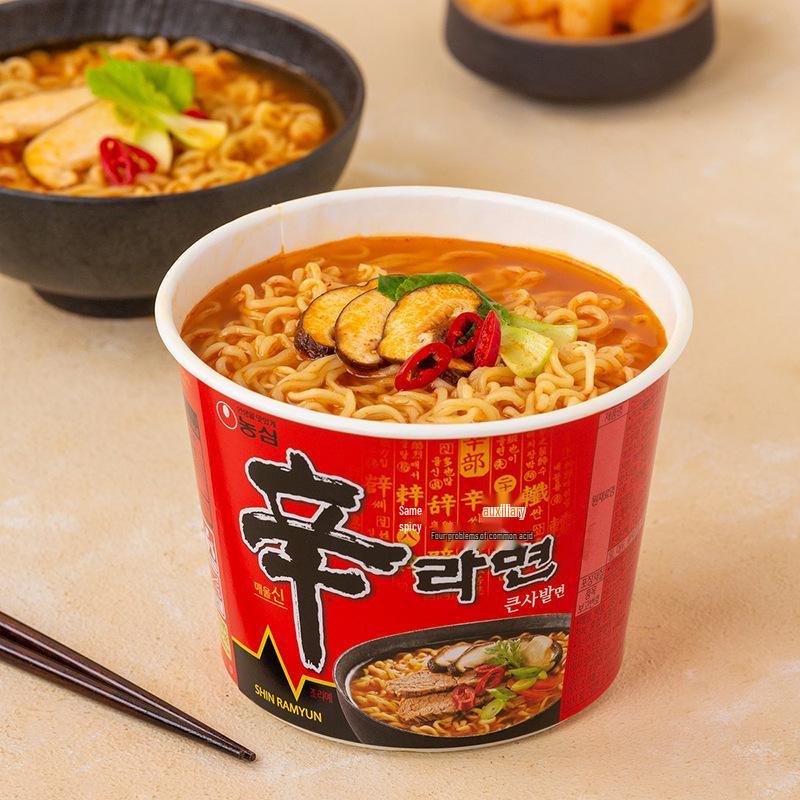 Nongshim Shin Ramyun Mushroom Beef Flavor Instant Noodles Cup