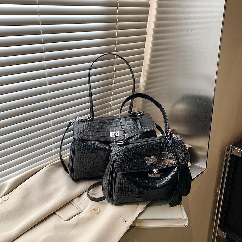 Large Capacity Handbag Women's Fashion Messenger Bag