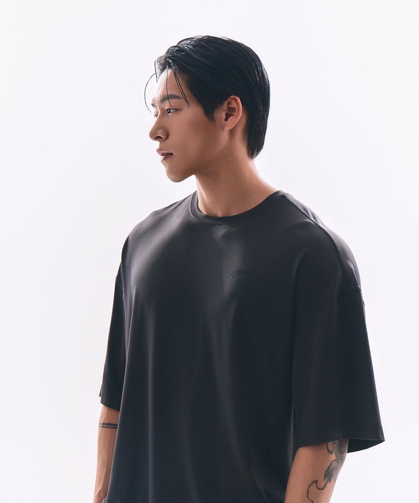 Weideun [Ali] The Greatest Oversized Short Sleeve Charcoal