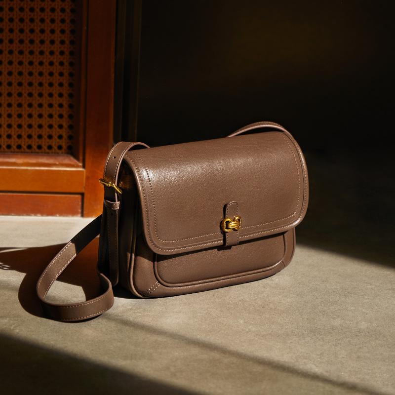 

2025 New Fashion High-End Small Square Bag Popular Vegetable-Tanned Leather Shoulder Bag Genuine Leather Niche Practical Crossbody Bag Long24.5CM、Thick8.5CM