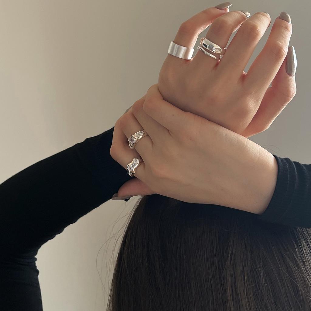 Stylish Unique Double Layer Textured Zirconia Ring For Women In Chic Minimalist Design