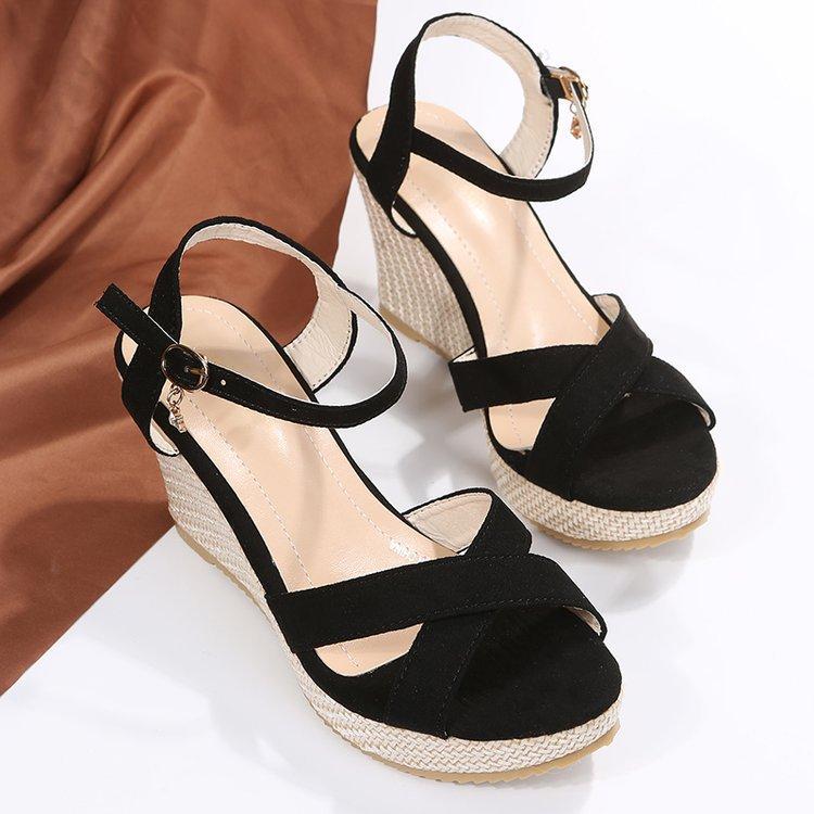 Plus Size Shoes for Women Summer Fashion Buckle Strap Platform Wedges Comfortable 35-43 Women Sandals Casual Women Footwear