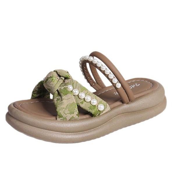 French beauty with skirt low heel cool slippers women's summer wear 2025 new thick-soled seaside Roman sandals