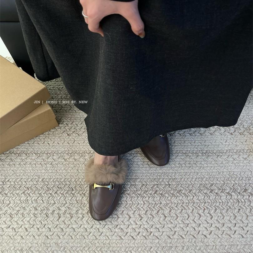 Internet celebrity 2025 hair bag head half slippers women wear autumn and winter fashion versatile medium heel thick heel muller shoes ins tide