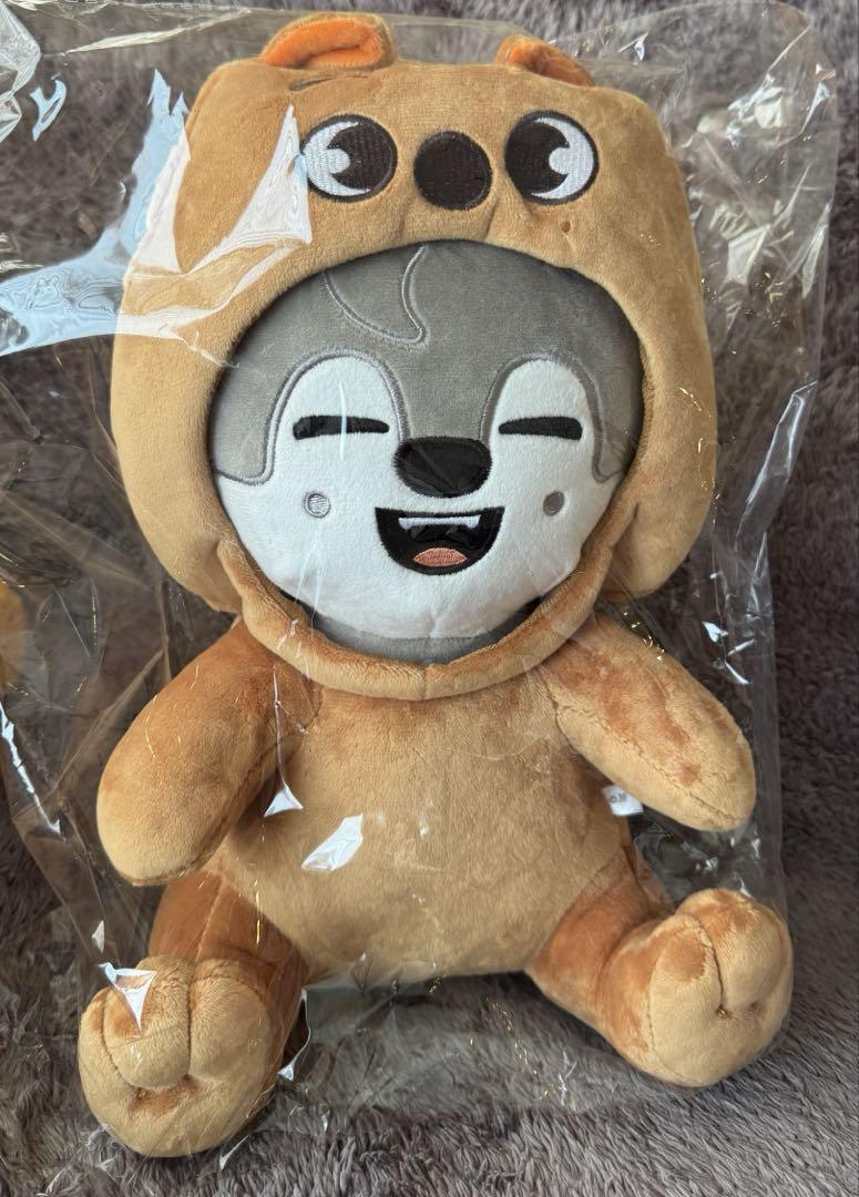 

[Б/У] stray kids TOY WORLD Плюшевая игрушка Волкчан для обнимания