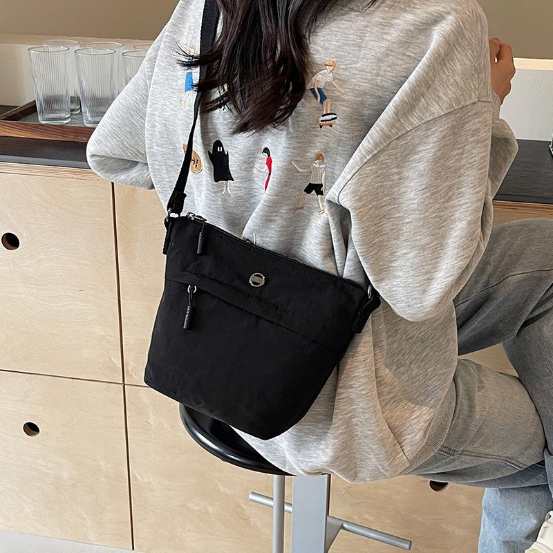 Simple and Ultra-light Niche Bag Summer Nylon Sports Gym Bag One-shoulder Crossbody Cloth Bag Lightweight and Simple Cloth Bag