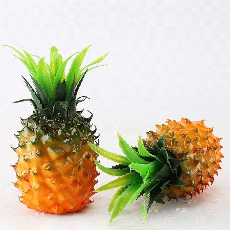 Large Artificial Pineapple Fruit Ornament Yellow Pineapples Decoration for Home and Retail Settings
