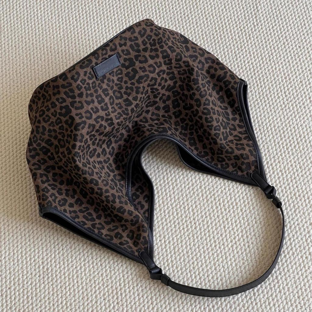 Niche Fashion Leopard Print Design Handbag Women'S Retro Versatile Shoulder Underarm Bag Large Capacity Tote Bag Tide
