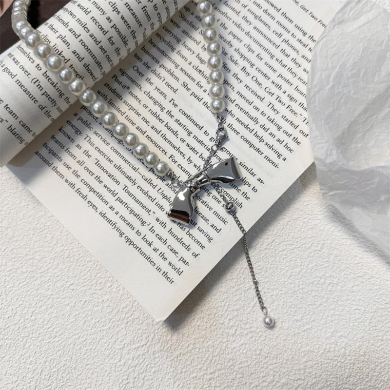 Fashion Elegant Metal Bowknot Tassels Necklace Pearl Beaded Clavicle Chain Choker Necklace Statement Jewelry Neck Chain