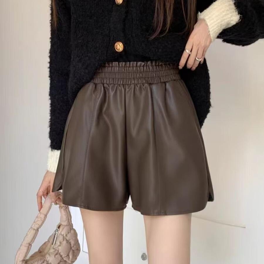 

Женские кожаные шорты-кюлоты с высокой посадкой, А-силуэта, с широкими штанинами, свободного кроя для осени/зимы 2025. Medium