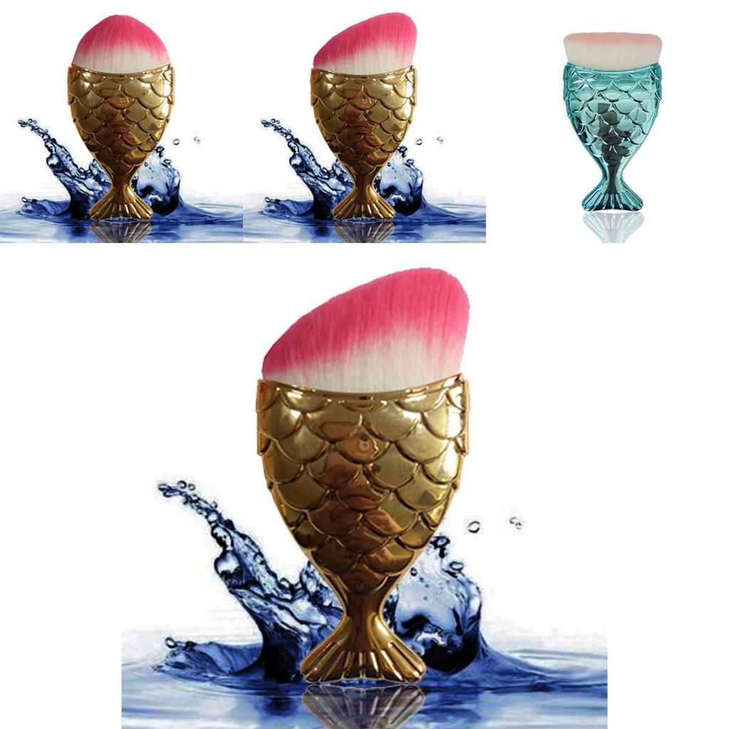 Mermaid Makeup Brush With Fish Scale Design For Face And Foundation Application