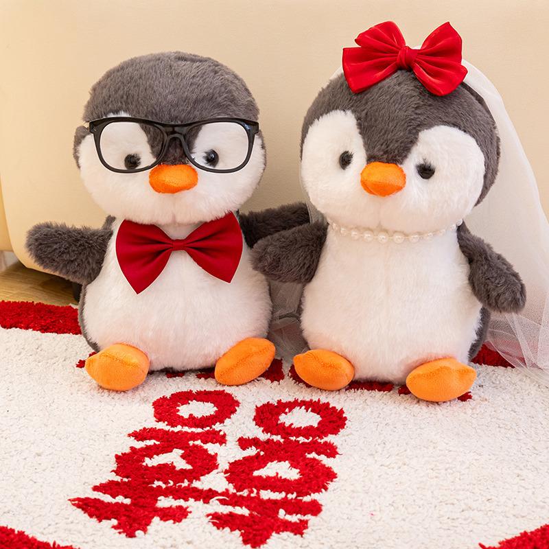 Pair of Penguin Plush Toys for Wedding Bedroom Decoration and Gifts