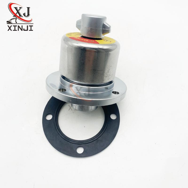 31EE 02100 31EE-02100 For Hyundai Air Breather Filter Tank R55 7 R110 7 R160LC 7 R210LC