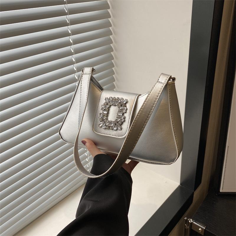 Small Fresh Texture Shoulder Bag Fashionable Bag New Fashionable Underarm Bag Beautiful Personalized Casual Crossbody Bag