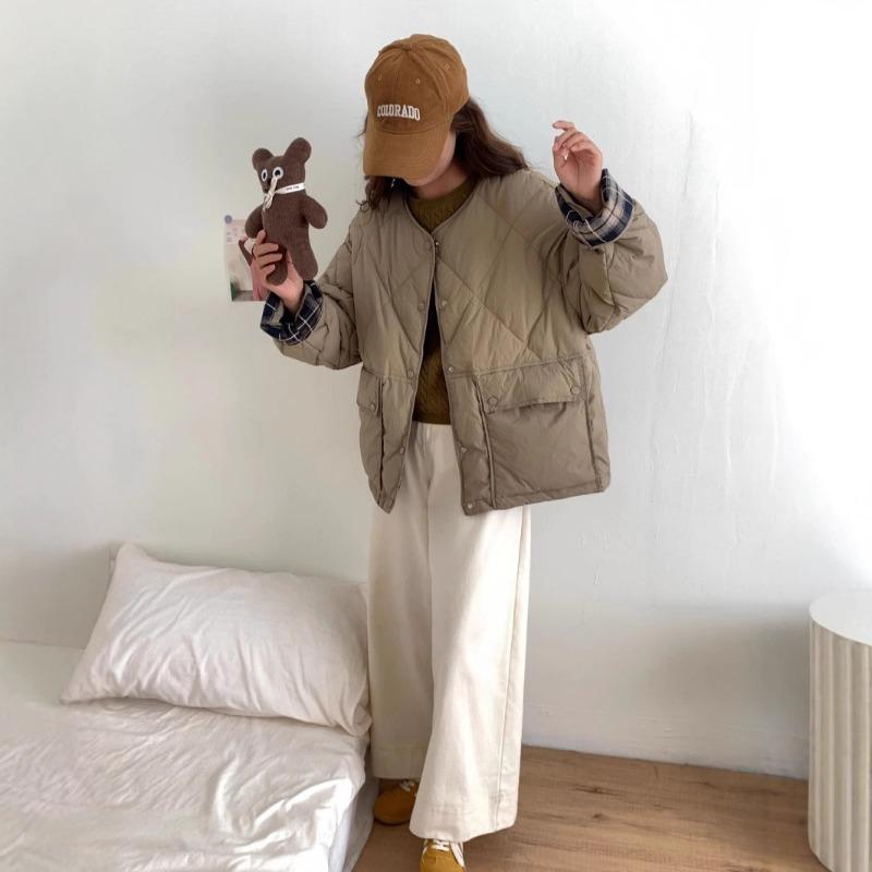 Crew neck sleeves plaid splicing down jacket women's light and thin short diamond small loose white duck down jacket