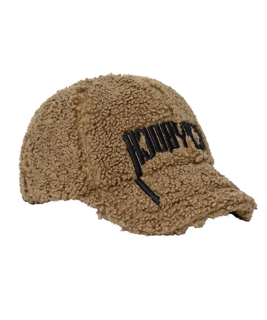 AJOBYAJO Arch Logo Fleece Cap [Camel]