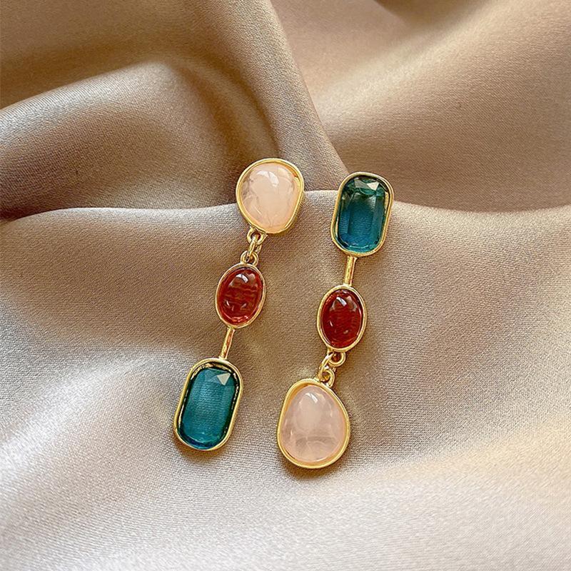 Popular Maillard Retro Coffee Earrings Women's Hong Kong Style Temperament High-end Earrings Internet Celebrity Same Ear Jewelry