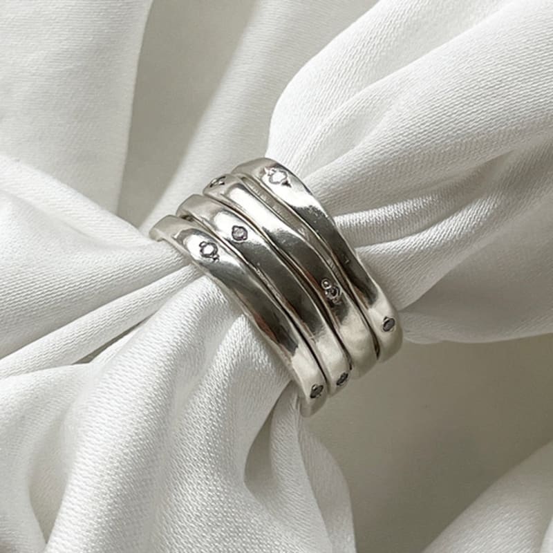 melliv 4-Side Engraved Ring_mvr19