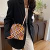 Knitted Bag, Fashionable Color-matching Crossbody Bag, Elegant Shell Commuter Bag