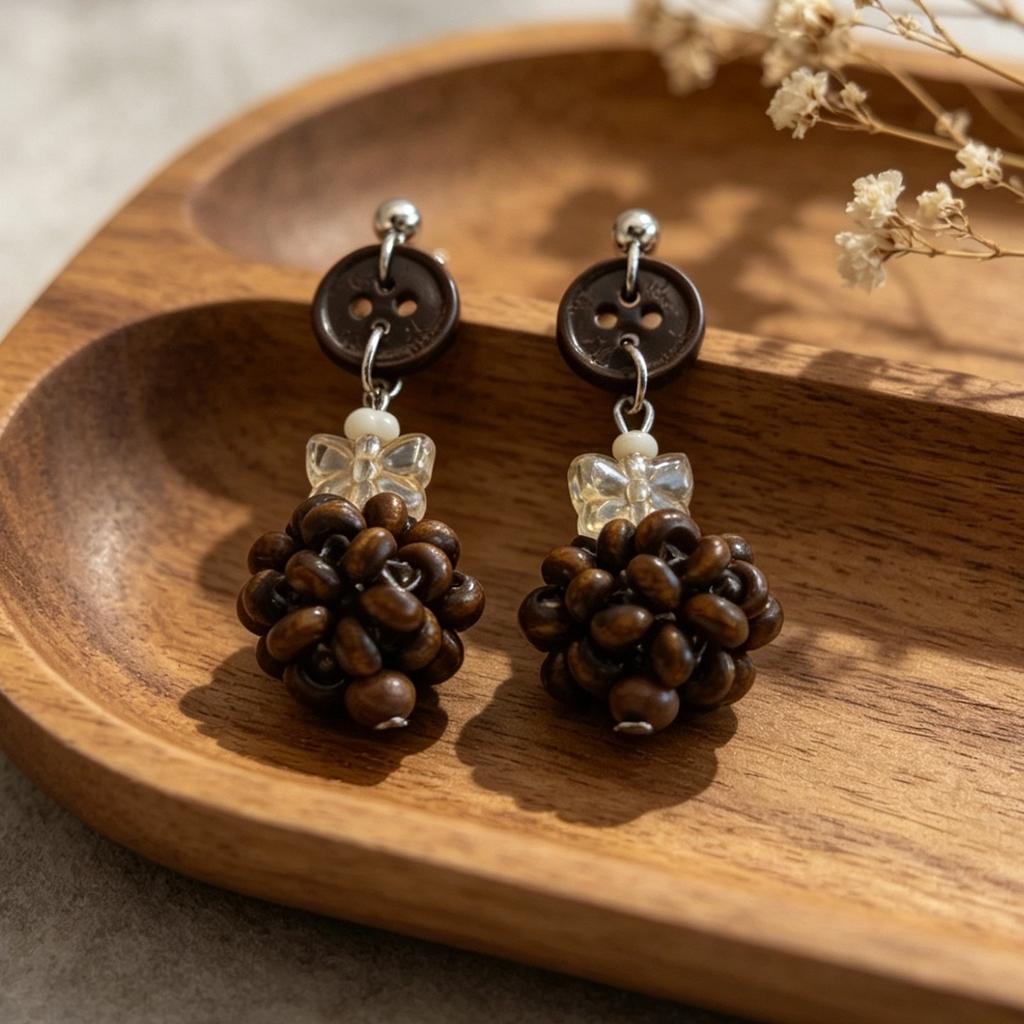 High-end Literary and Ancient Style New Chinese Style Brown Ball Butterfly Button Classical Wood-like Earrings