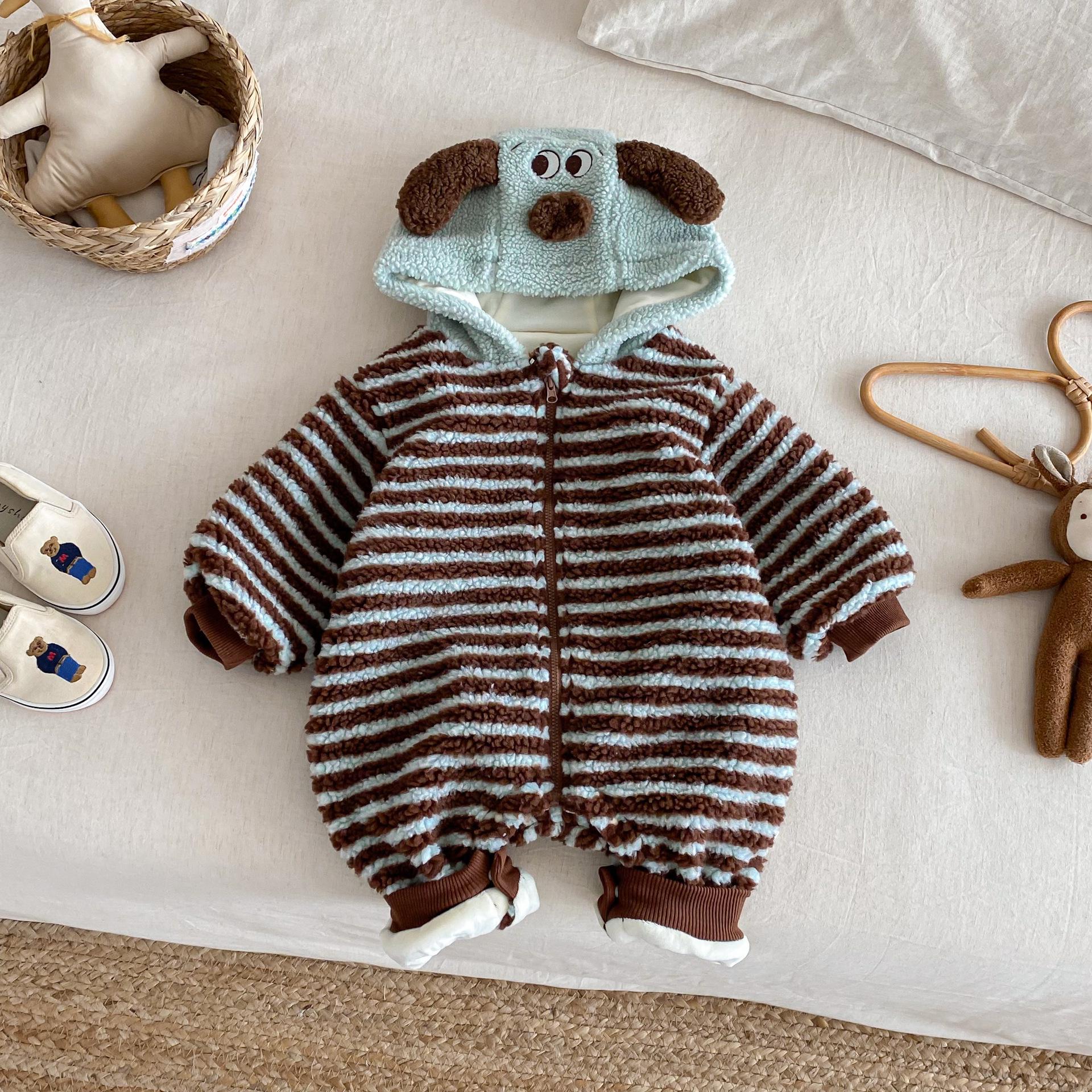 

New Winter 2025 Striped Velvet Hooded Baby Romper 66 cm