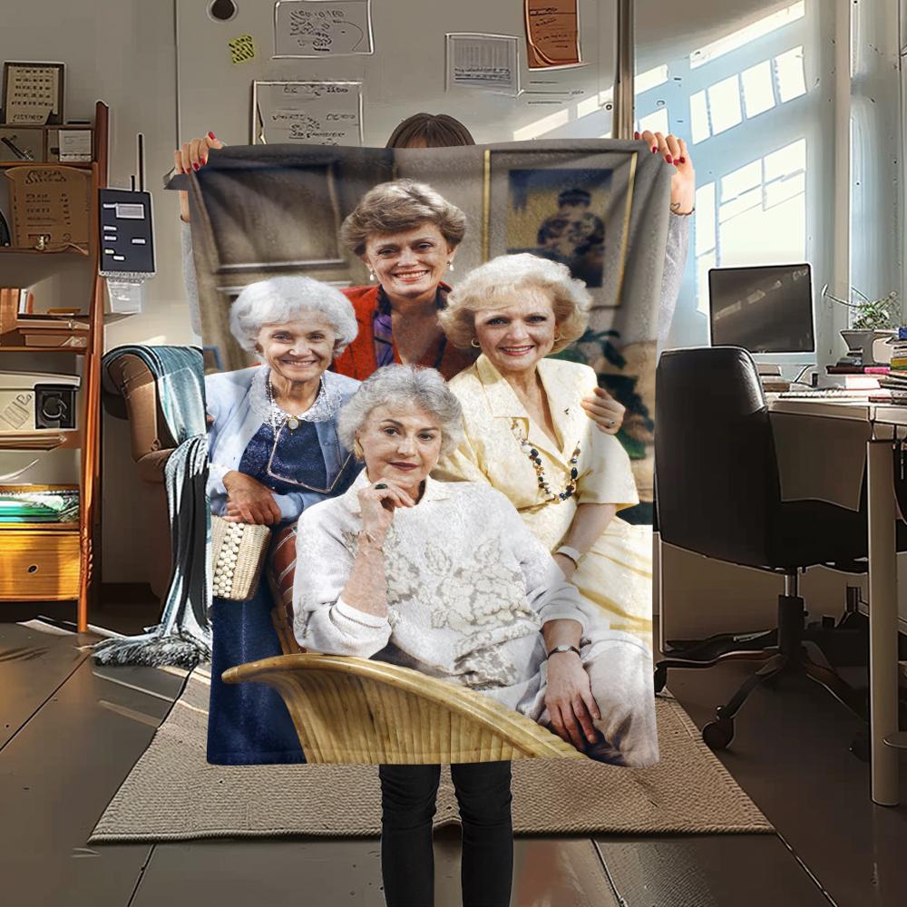 1PC The Golden Print Flannel Blanket, High quality All Seasons, Home Decor, Warmth and Comfort, Perfect for Christmas Gifts