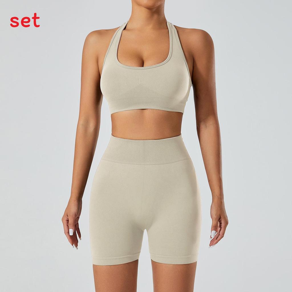 Seamless Yoga Set For Women With Quick Dry Fabric Perfect For Running And Fitness Activities