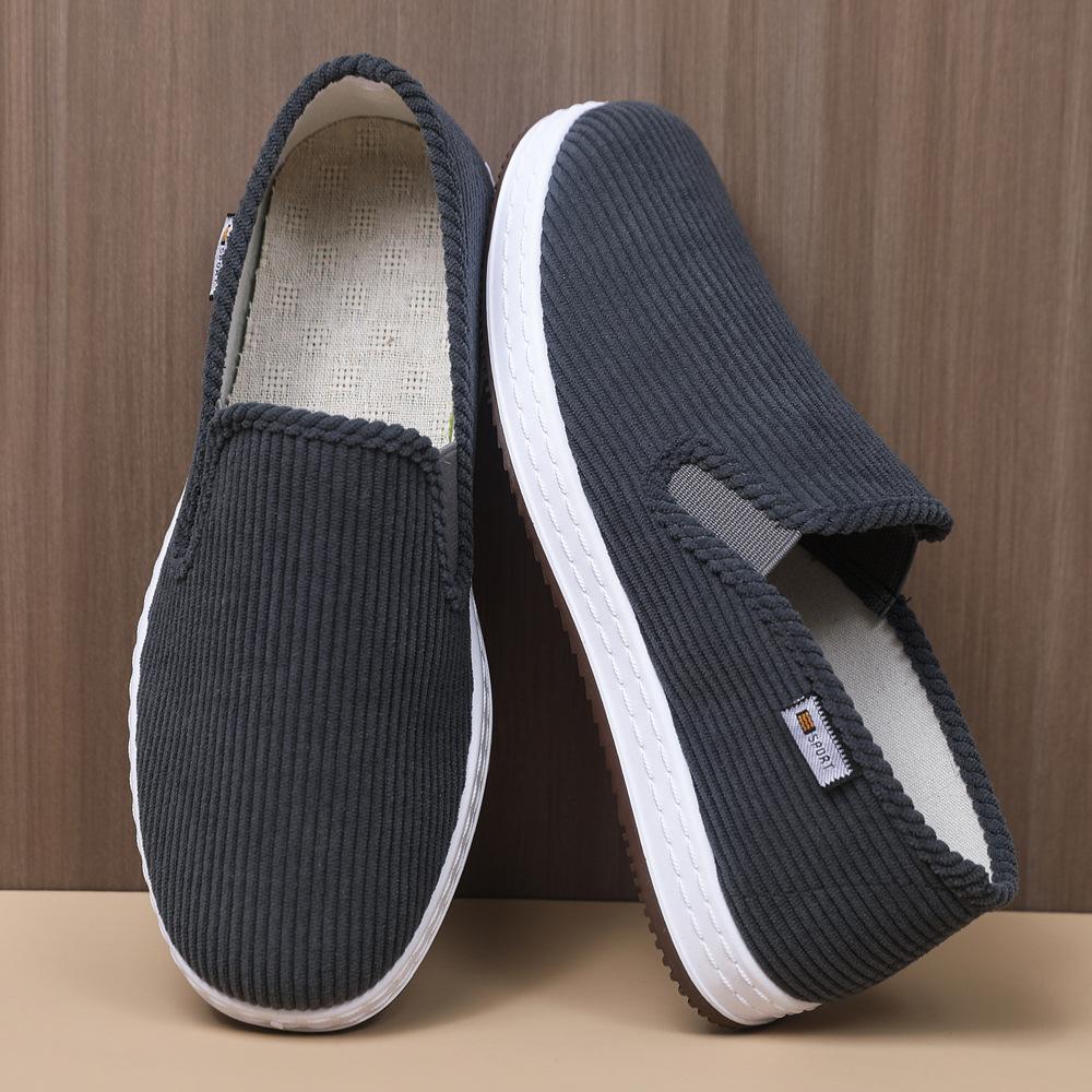 

New old cloth shoes breathable comfortable soft sole casual walking shoes 45 сірий колір