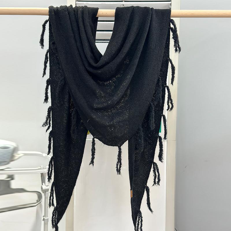 Trendy new scarf women's high-end sense versatile atmosphere wool shawl warm thickened fringed cashmere scarf