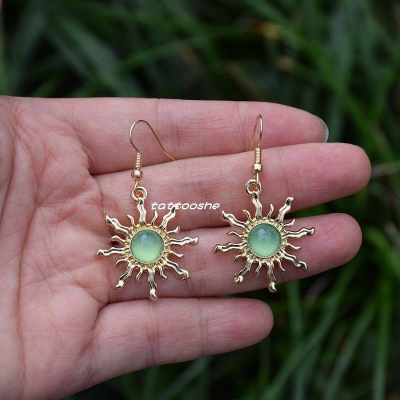 Gothic Sunflower Earrings Inlaid with Acrylic Funny Designer Elegant Geometric Y2K Earrings