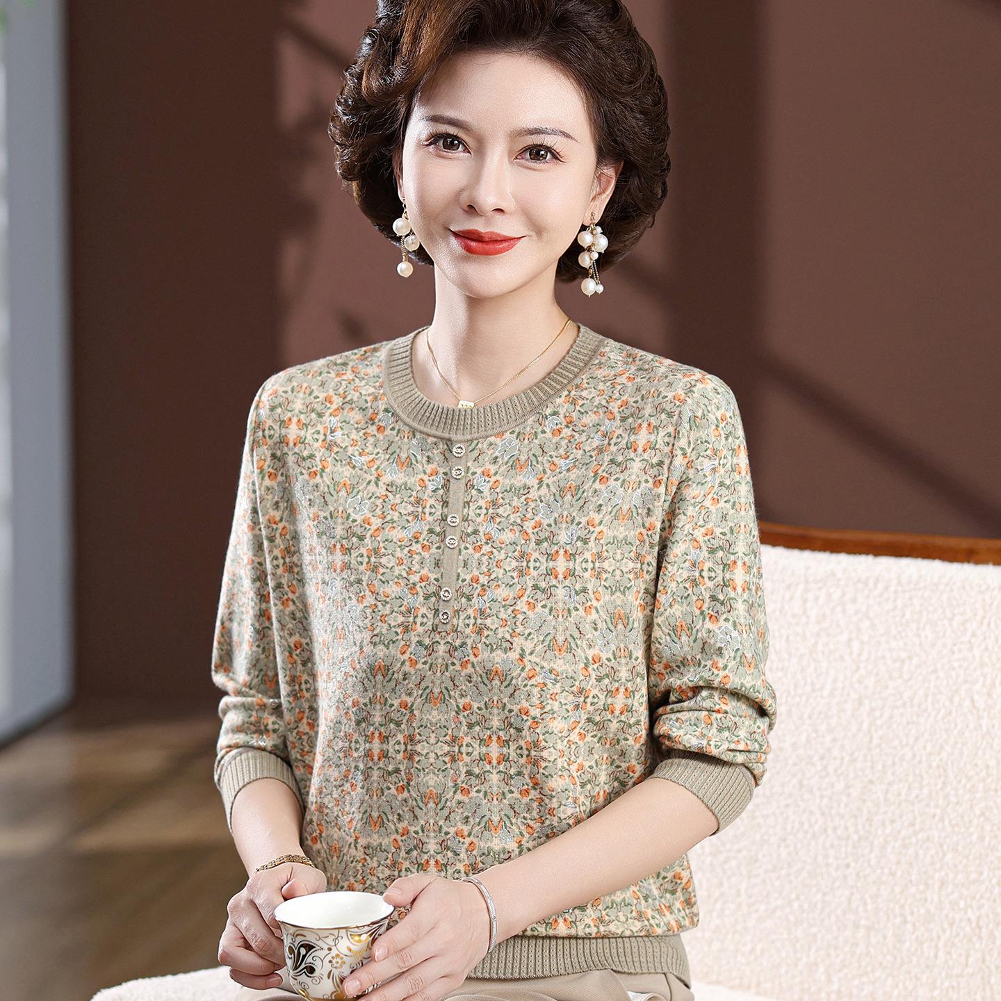 

Elegant Long-Sleeve T-Shirt for Middle-Aged and Elderly Women – Spring/Summer Fashion 4XL (135-150 jin) світло-зелений колір