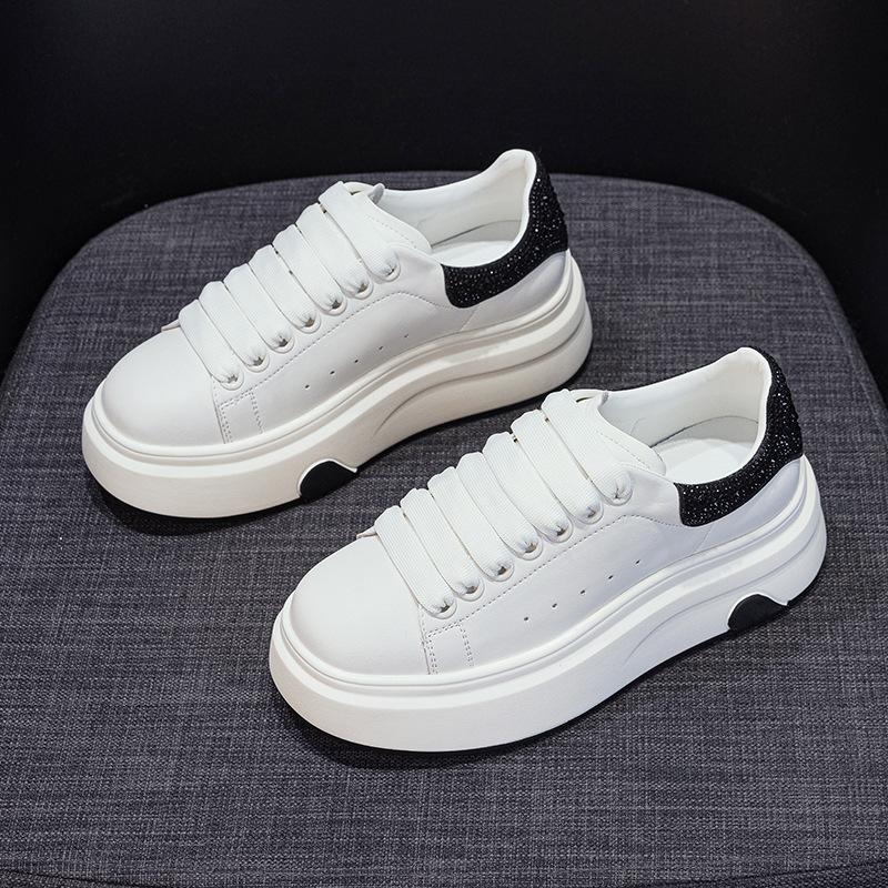 Love Korean Version Platform White Shoes Women's 2025 Spring New Casual Fashion Versatile Low-top Board Shoes Women's Trendy Shoes