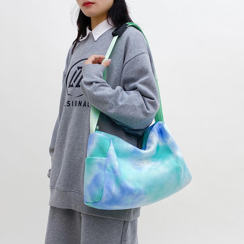 Fitness Large-capacity High-end Color Contrast Color Large-capacity High-end Crossbody Bag Outdoor Travel Storage Shoulder Bag