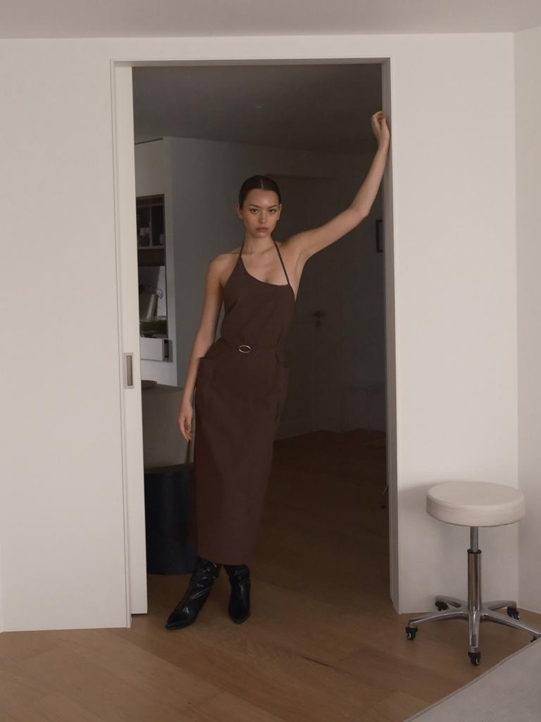 ECOMMAE Unbalanced Maxi Apron (Brown)