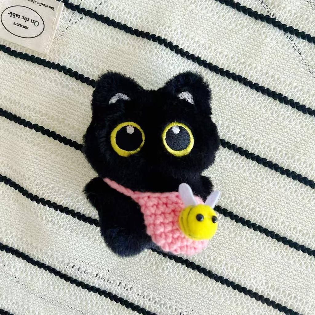 Popular Squeak Cute Hug Little Fish Big Eyes Black Cat White Cat Pendant Plush Doll Pendant Keychain Perfect Gift
