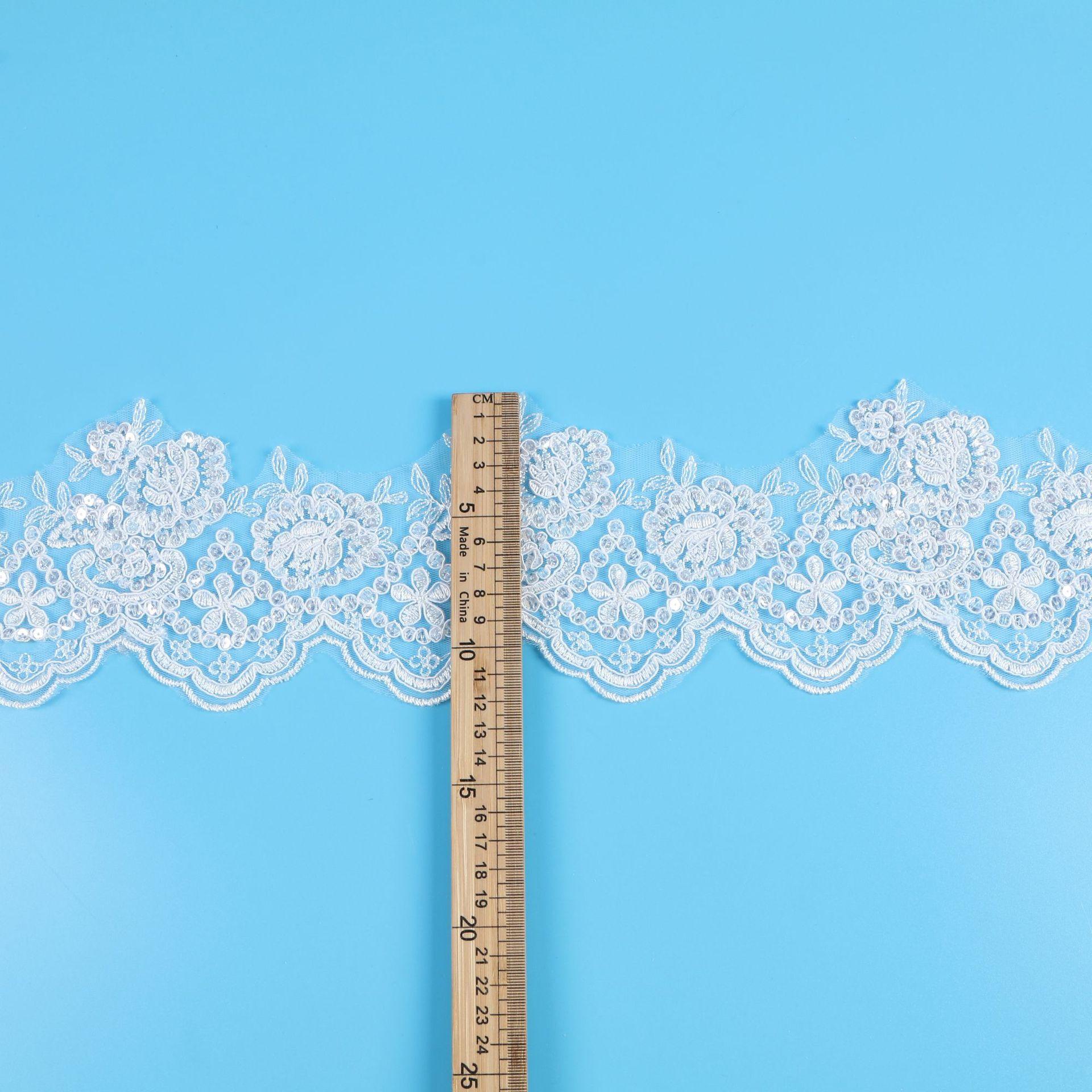 

Аксессуары для одежды Головной убор для свадебного платья Платье Детская танцевальная одежда Кружево Кружевная вышивка Автомобильная кость Бусины Три-в-одном Кружево White/crystal piece/width 12CM