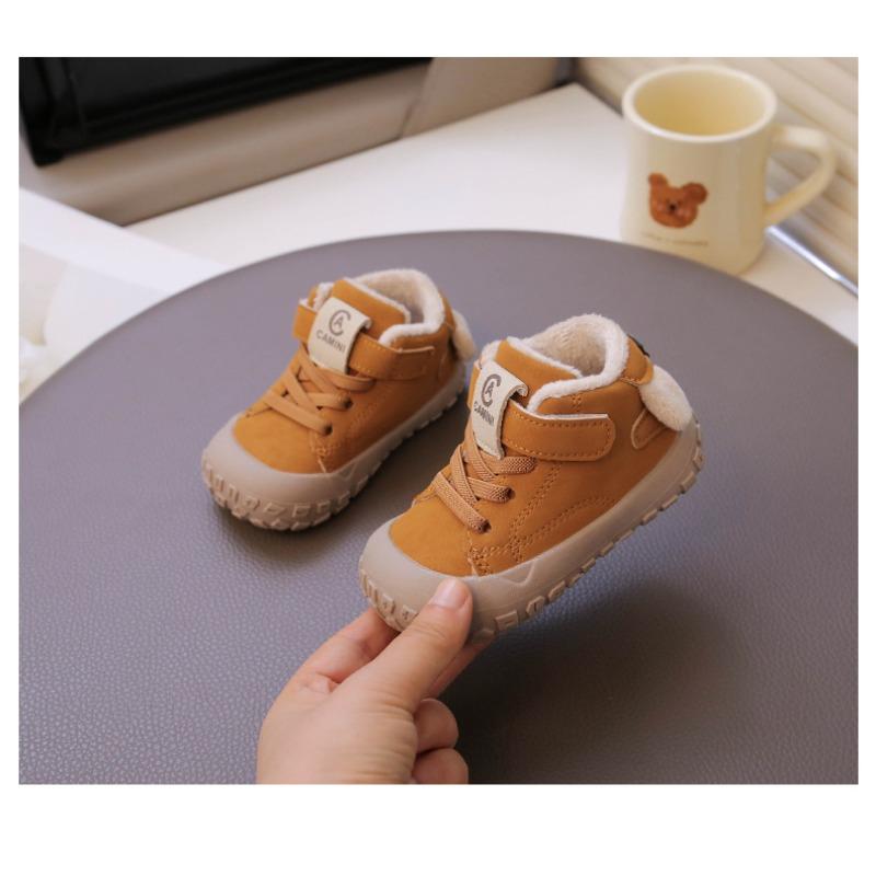 Baby Boys' Fleece-Lined Winter Shoes, Children's Warm Soft-Sole Anti-Slip Infant Footwear, Lightly Insulated Boys' Walking Shoes.