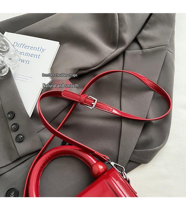 2025 Women's Chic Crossbody Handbag: Compact, Luxurious & Stylish